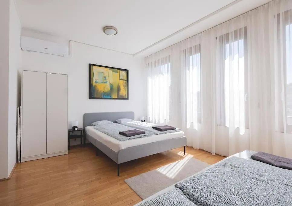 Bright Downtown Balcony Retreat Apartment Budapest