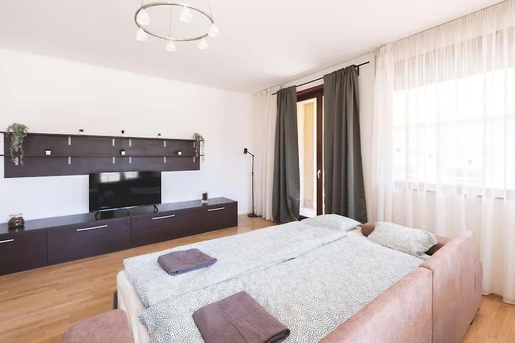 Apartament Bright Downtown Balcony Retreat Budapeszt