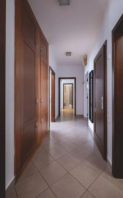 Bright Downtown Balcony Retreat Apartment Budapest