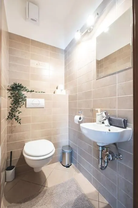 Apartament Bright Downtown Balcony Retreat Budapeszt Węgry