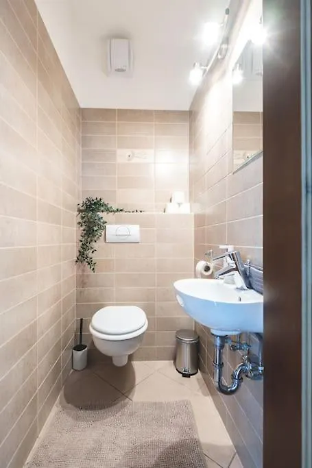 Apartament Bright Downtown Balcony Retreat Budapeszt